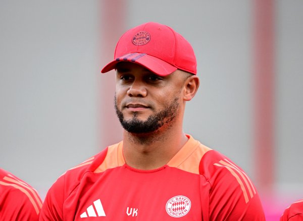 图片报：拜仁球员将在未来清早进行季前体检，周三检会