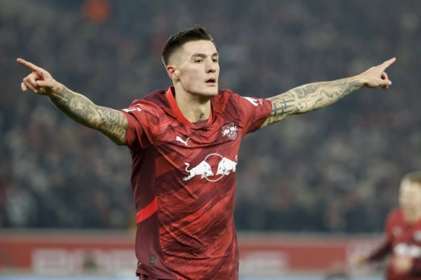 去哪？记者：曼联、纽卡皆在和塞斯科商酌，莱比锡估价8000万欧