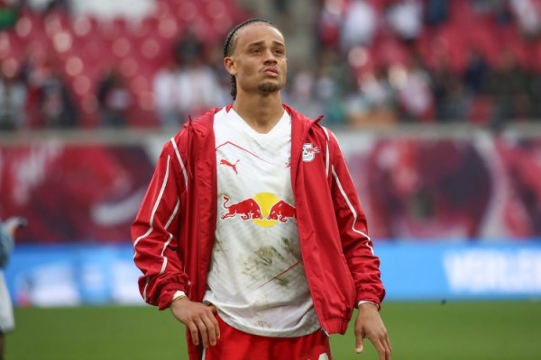 BBC：切尔西进步引进哈维-西蒙斯的趣味，球员对转会抓绽放作风