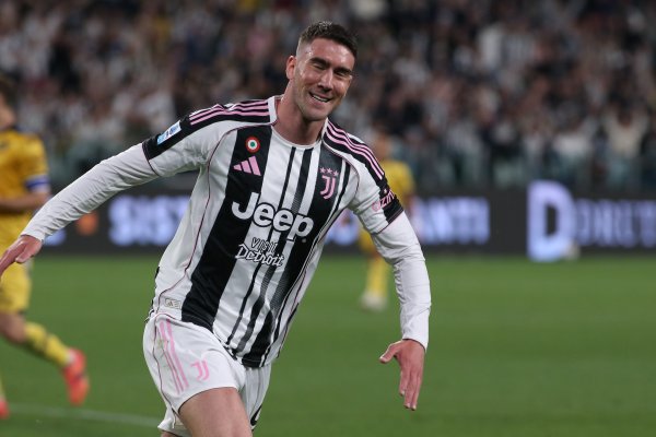 斯基拉：两家英超俱乐部筹谋弗拉霍维奇信息，当今尚未有隆重报价