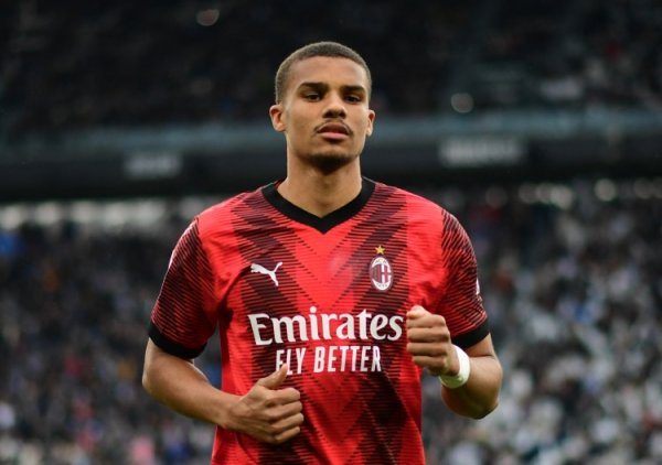 罗马诺：纽卡再次战役米兰与佳夫，米兰条目卓著球员市值的转会费