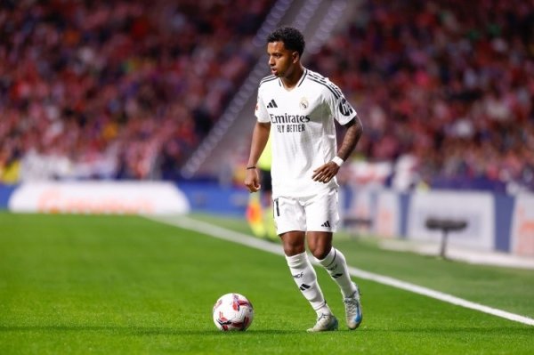 记者：利物浦商量引进罗德里戈或巴尔科拉，也还没整个遗弃伊萨克