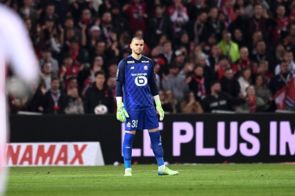 记者:切瓦利耶正在接纳巴黎的体检,今天地午签署5年条约