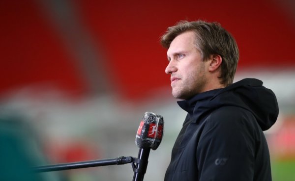 法兰克福CEO谈克罗舍:职责出色的东说念主,晨夕会受到大俱乐部护理