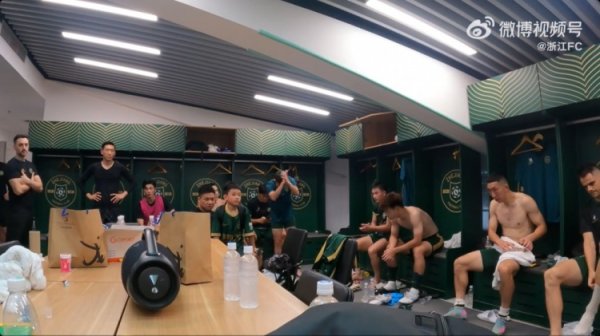 程进赛后就染红谈歉:非常感谢各人的付出,因为我,不好道理各人