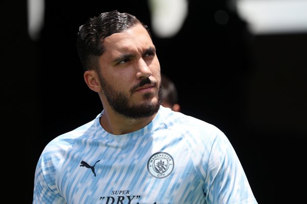 曼城旧将：谢尔基全皆能交班德布劳内，前者以致更勇于尝试