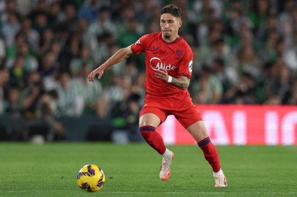 罗马诺：诺丁汉丛林有益塞维利亚右后卫卡尔莫纳，正深化探求