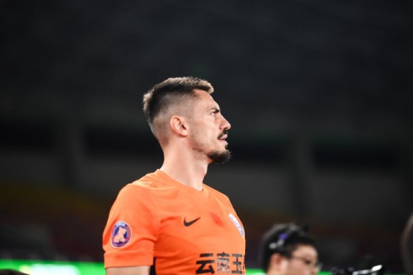 ：足协下昼开听证会评议布尔克红牌，认定是否组成暴力行径