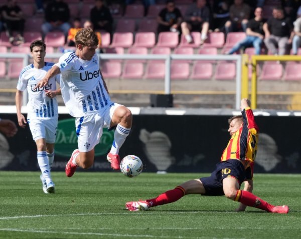 罗马诺:热刺斟酌引进帕斯,依然在昨天与中间东说念主进行了交流