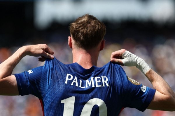 记者:帕尔默体格情况需逐日不雅察,拉维亚&巴迪亚西勒也将缺阵