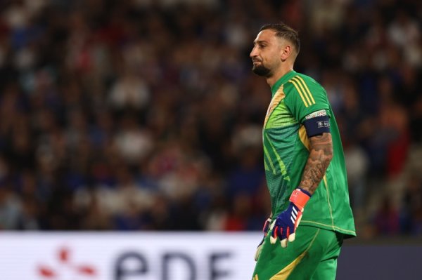 记者：曼城一经签下多纳鲁马，但可能要比及翌日才会官宣