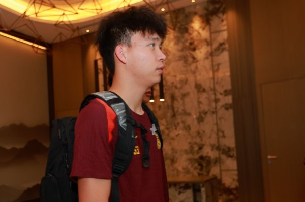 北青：U22国足需多进球幸免丢球，向余望、王钰栋概况率主力出战