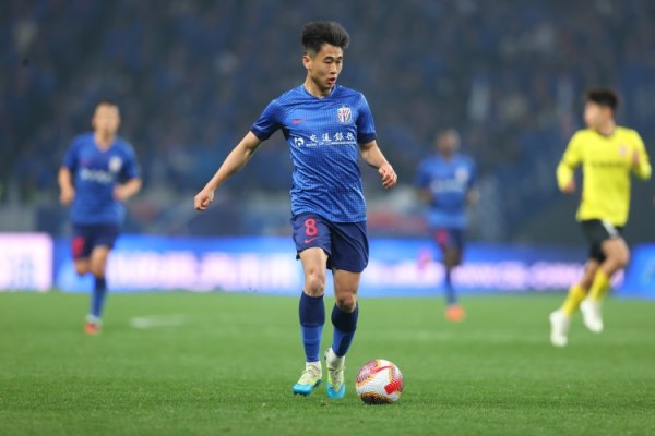 曹赟定谈戴伟浚、谢鹏飞重伤：不在体系里，主教师不需要时刻流