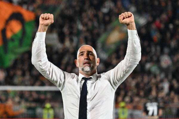 图多尔：科莫利说弗拉霍维奇留队&我很得志 卡卢卢能胜任右边翼卫