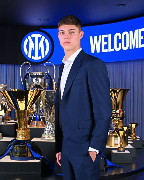 巴媒：竣事公约，桑托斯租赁国米中卫帕拉西奥斯1年