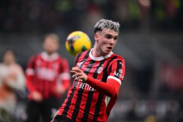 隆戈：法布雷加斯但愿签下A-希门尼斯，瞻望米兰几小时内回话