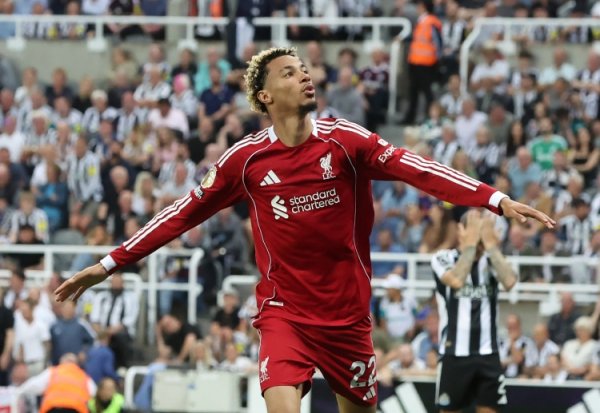 格雷厄姆：埃基蒂克与菲尔米诺有雷同之处，他既能射门又能作合营