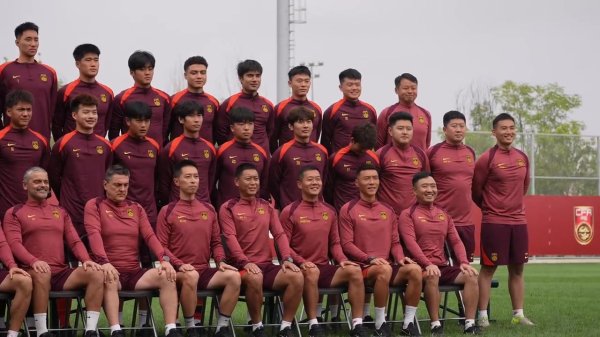 从场上到幕后，黄博文、于大宝身份滚动，国脚的传承如故在赓续