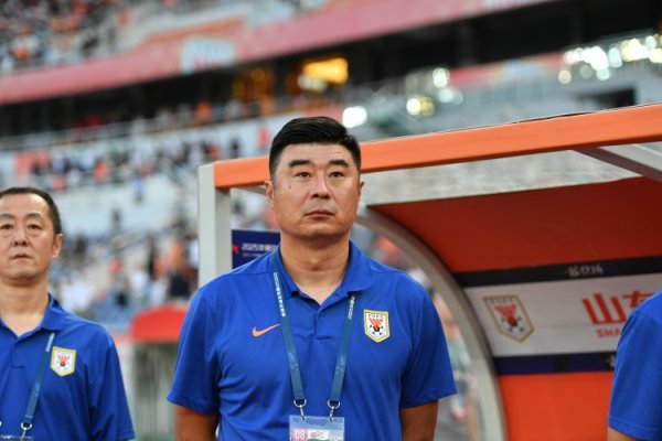 媒体东说念主：泰山代理主帅韩鹏不出或然近期将离队，专注全运会