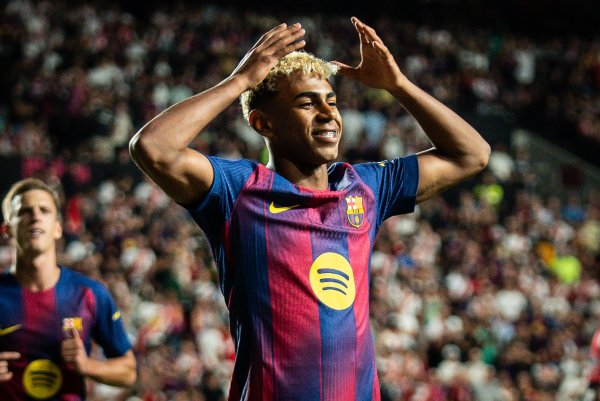 阿斯：西班牙队清醒亚马尔有伤并让他打阻滞出场，巴萨有书面诠释