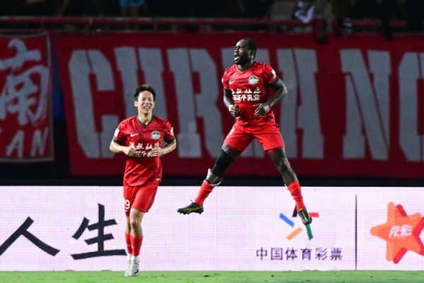 河南本赛季中超已通过定位球打入27球，位列总共球队之首