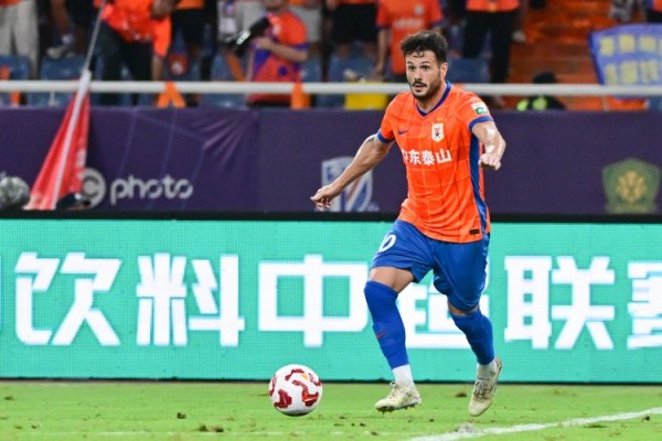 鲁媒：泰山一直在激动瓦科的续约，瓦科也有留队的意愿