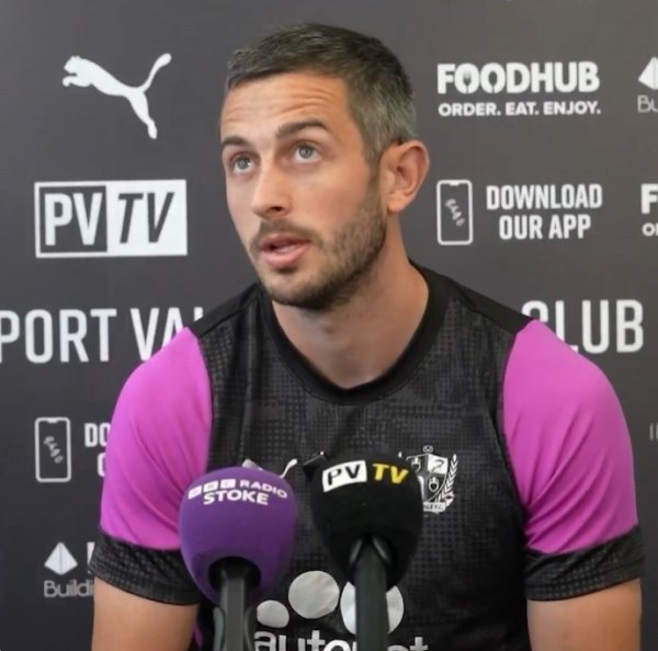 维尔港队长谈对阿森纳：格林斯比打败了曼联，咱们为什么不成赢？