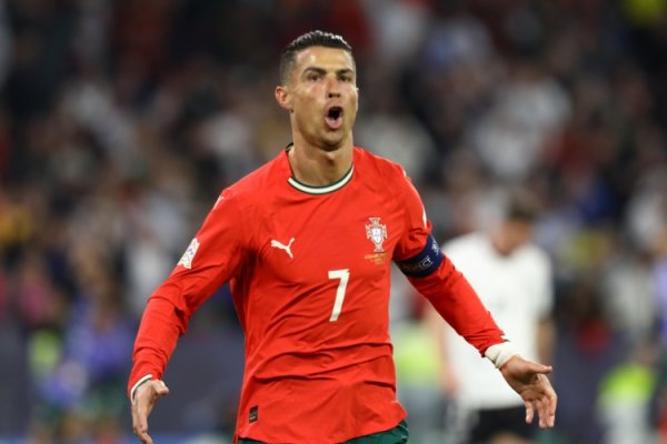 吉尔伯托：C罗的引导材干对葡萄牙很紧迫，他能为队友带来自信