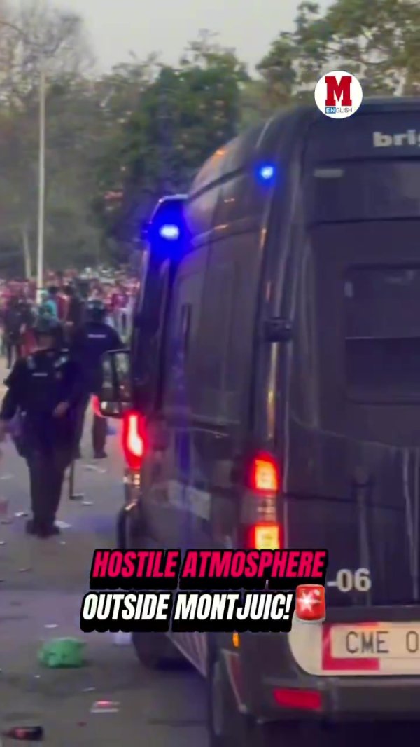 赛前炸药味！巴萨、巴黎球迷场外大限制突破，窥察迁移保管治安