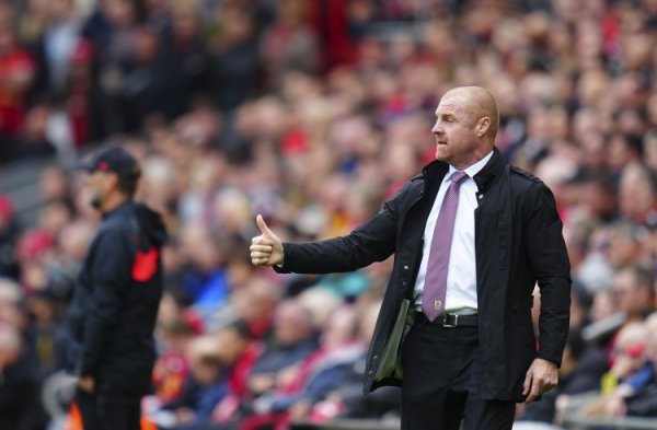 单赛季在11月前已有3任致密主帅，诺丁汉丛林是英超历史首队