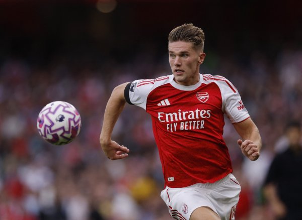 舍伍德：我从未质疑过约克雷斯，他有那种金石可镂的特性