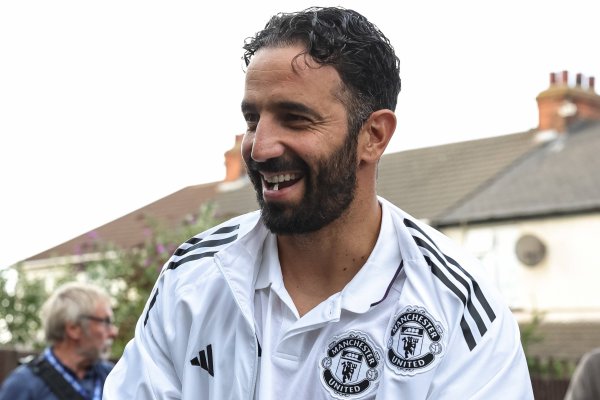 阿莫林：今天是个好日子，极端可爱第三个进球全场甘愿声