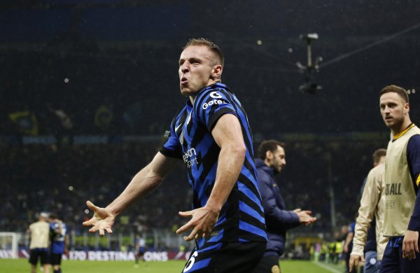 并无大碍！记者：弗拉西洋本日同球队合练，将能出战佛罗伦萨