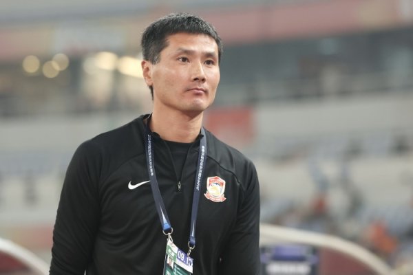 记者：原土的一批少帅，开动在本赛季全标的讲授我方