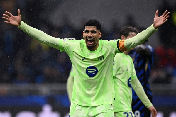 阿劳霍：皇马领有极端高质料的球员，但咱们也有实力去赢下比赛