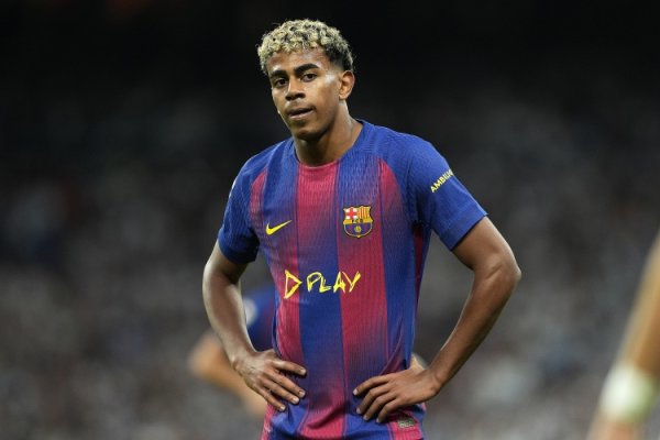 不幸般的10月！阿斯：亚马尔因场外事件屡陷争议+被门德斯A费防死