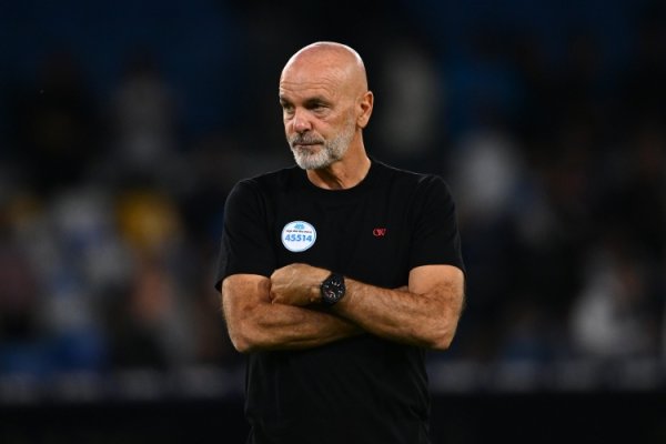 皆体：皮奥利和佛罗伦萨球员处分性集训，雇主今天决定是否罢黜他