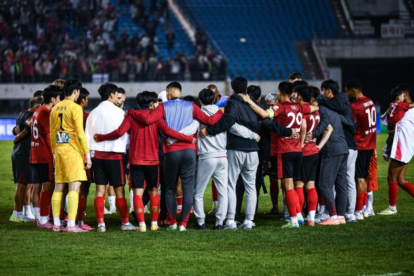 津媒：亚泰左迁有外因更有本身问题，声势瑕疵+外助引进乌有