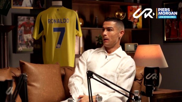 遇到摩根逼问😂C罗：阿森纳可能夺冠...好吧阿森纳本年能夺冠！