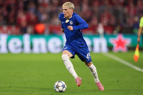 🚀上前冲！加纳乔是首位代表两支英格兰球队欧冠进球的U21球员