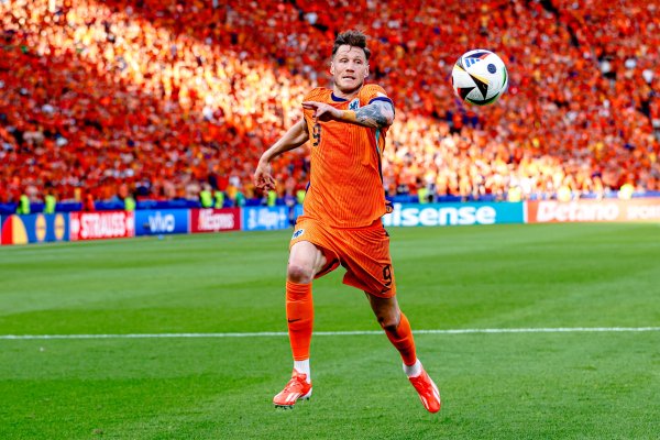 荷兰官方：韦霍斯特躯壳出现轻细不适，已离建国度队训练营