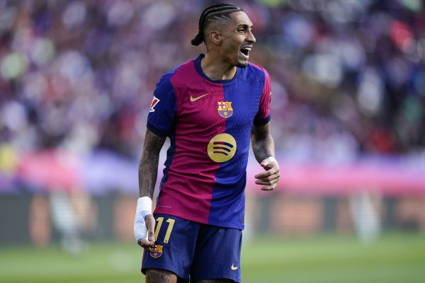 世体：巴萨担忧左路提神问题，拉菲尼亚伤缺对球队影响大