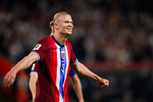 客战意大利梅开二度，哈兰德是欧洲世初赛历史第二东谈主