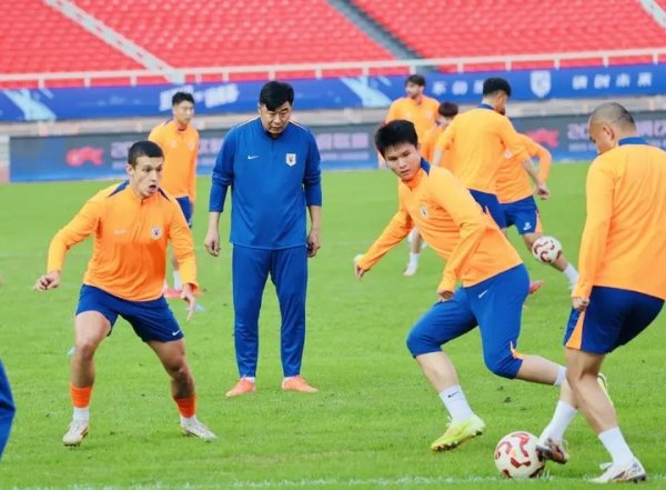 鲁媒：依木兰、陈泽仕投入磨砺，两东谈主有望演出本赛季中超首秀