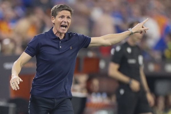 输曼联！格拉斯纳：水晶宫夏窗引援着力欠安，冬窗再签东说念主太晚了