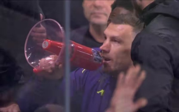 哲科赛后和佛罗伦萨球迷现场交流剖释言论，主帅：此前他被歪曲了