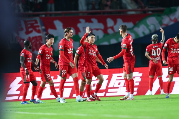 博主：河南队当天抵达苏州进驻赛区，足协杯争冠投入终末倒计时