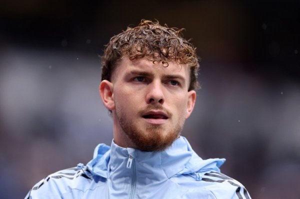 埃利奥了得场契机寥寥，埃梅里：对他熟谙很高傲，但球队竞争浓烈